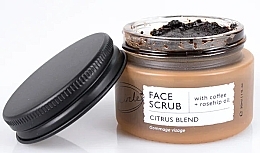 Кавовий скраб для обличчя - UpCircle Face Scrub Citrus Blend with Coffee + Rosehip Oil Travel Size (міні) — фото N3
