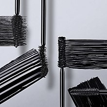 Тушь для создания драматического объема - Lancome Hypnose Drama Instant Full Body Volume Mascara — фото N4