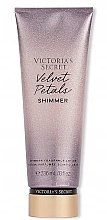 Лосьйон для тіла з ефектом мерехтіння - Victoria's Secret Velvet Petals Shimmer Lotion — фото N3