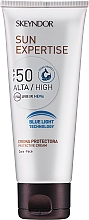 Защитный крем для лица - Skeyndor Sun Expertise High Protective Cream SPF50 — фото N1