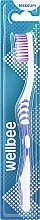 Парфумерія, косметика Зубна щітка середньої жорсткості, у блістері, фіолетова - Wellbee