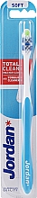 Зубна щітка Total Clean, м'яка, блакитна - Jordan Total Clean Soft — фото N1