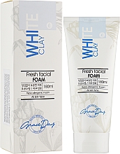 Пенка для умывания лица, с белой глиной - Grace Day White Clay Fresh Facial Foam — фото N2