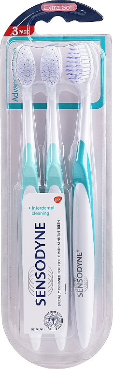 Набор зубных щеток, экстрамягкие - Sensodyne Advanced Clean Extra Soft Toothbrush — фото N1