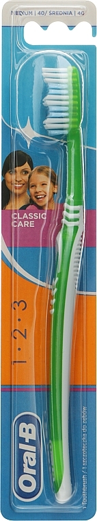 Зубная щетка, средней жесткости, зеленая - Oral-B 1 2 3 Classic Care Medium Toothbrush — фото N1