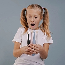 Детская электрическая звуковая зубная щетка, голубая - Smiley Light Kids — фото N8