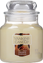 Духи, Парфюмерия, косметика Ароматическая свеча в банке "Французская ваниль" - Yankee Candle French Vanilla