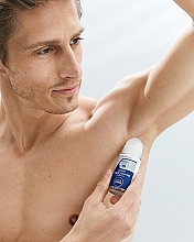 Шариковый дезодорант для мужчин - NIVEA MEN Derma Dry Control 96H Extreme Sweat Defence Maximum Anti-Perspirant  — фото N4