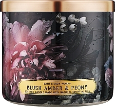 Духи, Парфюмерия, косметика Аромасвеча 3-х фитильная - Bath and Body Works Blush Amber & Peony Candle