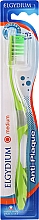 Парфумерія, косметика Зубна щітка "Антиналіт" середня, зелена - Elgydium Anti-Plaque Medium Toothbrush