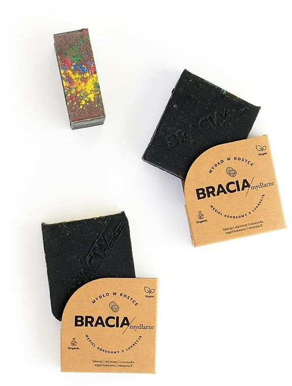 Тверде мило з вугіллям, кокосом і лакрицею - Bracia Mydlarze Solid Soap Charcoal Coconut with Licorice — фото N3