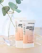 Праймер с эффектом сияния - Catrice Clean ID Vitamin C Fresh Glow Primer — фото N4