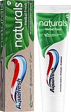 УЦЕНКА Зубная паста "Свежесть трав с натуральными компонентами" - Aquafresh Naturals Herbal Fresh * — фото N5
