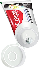 Комплексная антибактериальная зубная паста "Профессиональная. Глубокое очищение" с древесным углем - Colgate Total 12 — фото N8