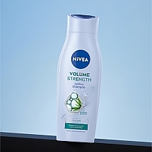 Шампунь "Объем и сила" с экстрактом бамбука и коллагеном - NIVEA Volumen & Strength Shampoo — фото N6