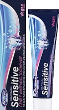 Отбеливающая зубная паста для чувствительных зубов - Beauty Formulas Whitening Toothpaste Sensitive — фото N2
