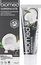 Антибактериальная отбеливающая зубная паста для чувствительной эмали "Кокос" - Biomed Superwhite  — фото N2