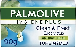 Твердое мыло "Гигиена Плюс. Чистота и Свежесть" с эвкалиптом антибактериальное - Palmolive Naturals — фото N1