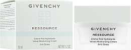 Крем для обличчя легкої консистенції - Givenchy Ressource Velvet Moisturizing Cream — фото N2