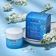 Регенерувальний денний крем для обличчя - Alma K. Age-Defying Regenerating Day Cream SPF30 — фото N8