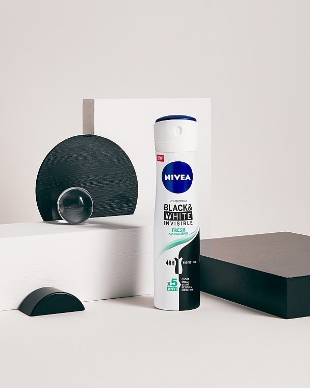 Дезодорант спрей антиперспирант "Невидимая защита для черного и белого" - NIVEA Fresh Deodorant Spray — фото N4