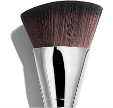Пензель для тональної основи, 109 - Make Up For Ever HD Skin Foundation Brush — фото N2