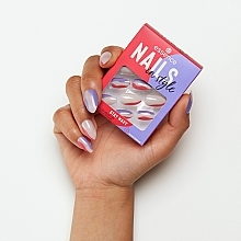Накладні нігті на клейкій основі - Essence Nails In Style Stay Wavy — фото N2