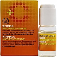 Духи, Парфюмерия, косметика Сыворотка для лица "Витамин С" - The Body Shop Vitamin C Facial Radiance Powder Mix