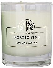 Ароматическая свеча "Северная сосна" - The English Soap Company Nordic Pine Scented Candle — фото N1