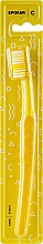 Парфумерія, косметика Зубна щітка "С", жорстка, жовта - Spokar C