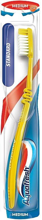 Зубная щетка средней жесткости "Standard", желтая - Aquafresh Medium Toothbrush