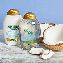 Кондиціонер з кокосовою водою "Невагоме зволоження" - OGX Coconut Water Weightless Hydration Conditioner — фото N7