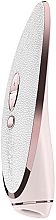 Вакуумный клиторальный стимулятор, белый - Satisfyer Luxury Pret-A-Porter  — фото N1