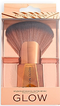 Кисть для макияжа - Makeup Revolution Glow Splendour Highlighter Fan Brush — фото N2