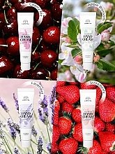 Крем для рук "Strawberry" - Lunnitsa Hand Cream — фото N3