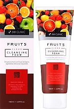 Пінка для вмивання з фруктовими екстрактами - 3W Clinic Fruits Clear Cleansing Foam — фото N2