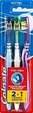 Духи, Парфюмерия, косметика Набор зубных щеток средней жесткости, 3 шт., синяя+зеленая+розовая - Colgate Flex Zone