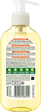 Очищающий гель для умывания с витамином С для тусклой кожи лица, с эффектом сияния и выравнивания тона - Garnier Naturals Vitamin C Cleansing Gel  — фото N2