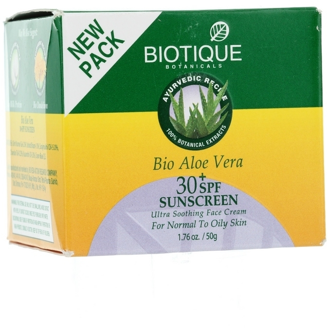 Солнцезащитный и омолаживающий крем для лица SPF 30 - Biotique Bio Aloe Vera 