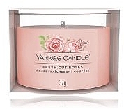 Духи, Парфюмерия, косметика Ароматическая свеча в стакане мини - Yankee Candle Fresh Cut Roses Mini