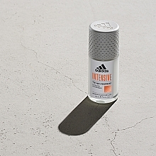 Интенсивный роликовый антиперспирант - Adidas Intensive Dezodorant Roll-on — фото N4