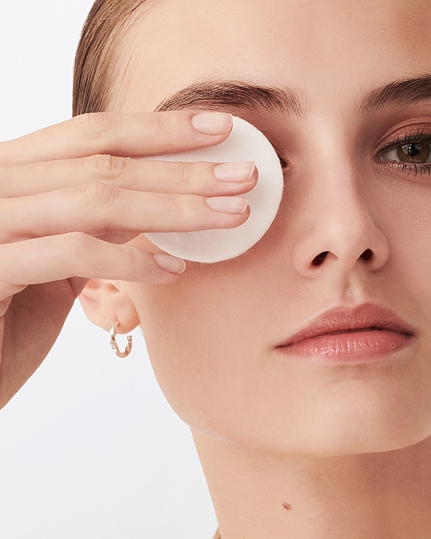 Живильний заспокійливий двофазний засіб для швидкого зняття макіяжу зі шкіри очей - Lancome Bi-Facil Clean & Care Eye Make Up Remover — фото N4