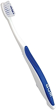 Духи, Парфюмерия, косметика Зубная щетка ортодонтическая, средняя, синяя - G.U.M Orthodontic 