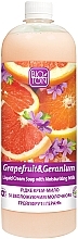 Жидкое крем-мыло "Грейпфрут и Герань" - Bioton Cosmetics Active Fruits "Grapefruit & Geranium" Soap (дой-пак) — фото N3