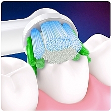 Змінна насадка для електричної зубної щітки, 2 шт. - Oral-B Precision Clean Clean Maximizer — фото N4