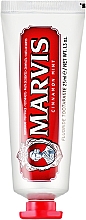 Зубна паста "Кориця і м'ята" - Marvis Cinnamon Mint — фото N1