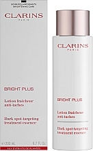 Осветляющая эссенция для лица - Clarins Bright Plus Dark Spot-Targeting Treatment Essence — фото N2