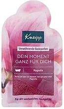 Парфумерія, косметика Перли для ванни "Манолія" - Kneipp Your Moment All To Youself Magnolia Bath Pearls