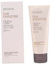 Тонуючий сонцезахисний крем SPF 50 - Skeyndor Sun Expertise Tinted Protective Cream SPF50 — фото N2