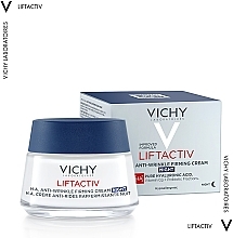 Нічний розгладжувальний крем з гіалуроновою кислотою для корекції зморшок шкіри обличчя - Vichy LiftActiv H. A. — фото N2
